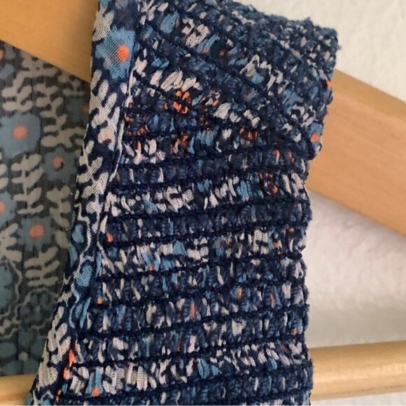 Hollister Sheer Floral Blouse - Picture 3 of 6